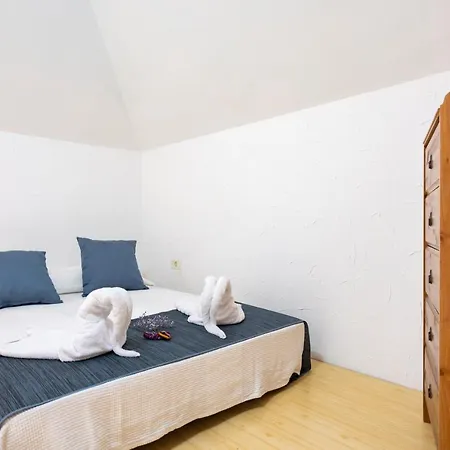 Villa Casa Platano - Private Pool - Ocean View - Bbq - Garden - Terrace - Free Wifi - Child & Pet-friendly - 4 Bedrooms - 8 People *