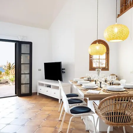 Casa Platano - Private Pool - Ocean View - Bbq - Garden - Terrace - Free Wifi - Child & Pet-friendly - 4 Bedrooms - 8 People *