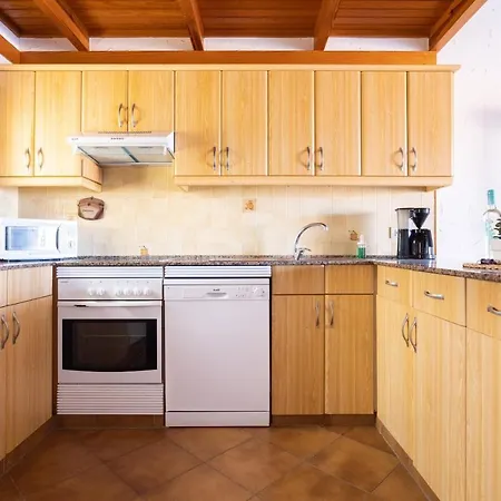 Casa Platano - Private Pool - Ocean View - Bbq - Garden - Terrace - Free Wifi - Child & Pet-friendly - 4 Bedrooms - 8 People * Poris de Abona