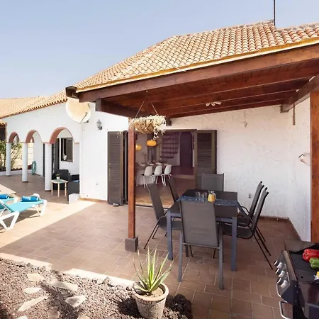 Casa Platano - Private Pool - Ocean View - Bbq - Garden - Terrace - Free Wifi - Child & Pet-friendly - 4 Bedrooms - 8 People Villa