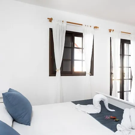 Casa Platano: Oceanview Oasis With Private Pool And Family-friendly Amenities * Порис-де-Абона